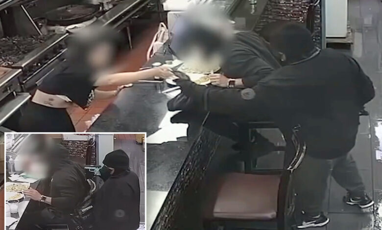 Diner shot in head during robbery at NYC restaurant