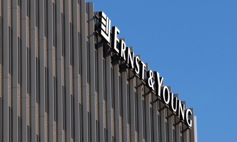 Ernst & Young is laying off dozens of partners in its US offices amid declining revenues in the accounting sector.