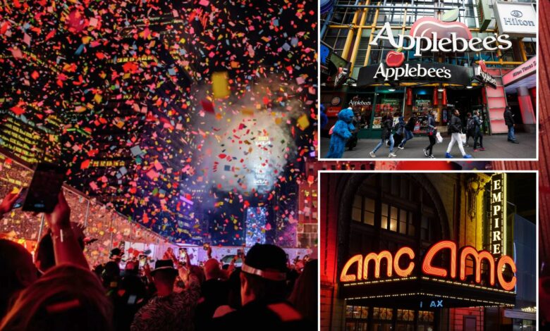 New Year's Eve revelers pay $650 for seat at Applebee's, $12,500 at Times Square lounge to watch ball drop