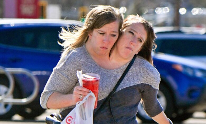 Conjoined Twins Abby, Brittany Hensel Shopping at Target: Photos