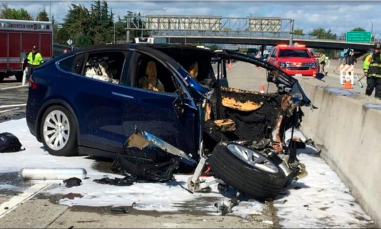 Highway accident in March 2018 near San Francisco that killed Apple engineer Walter Huang. 