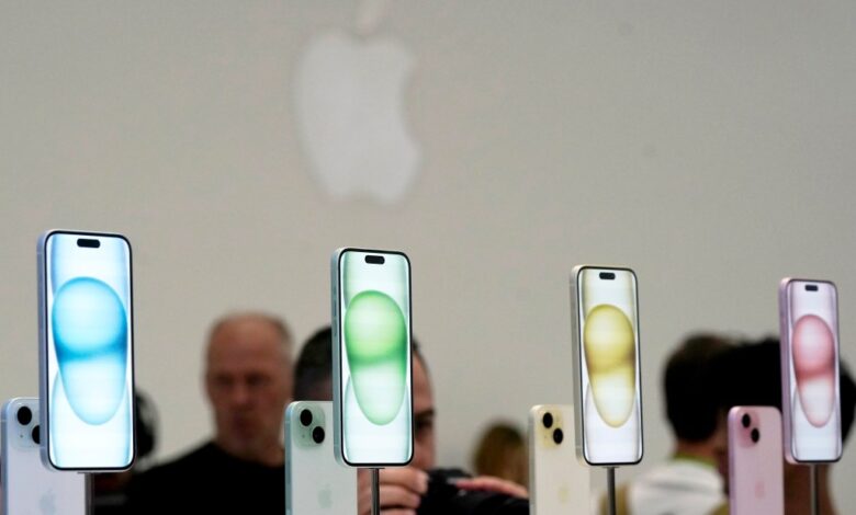 iPhones on display