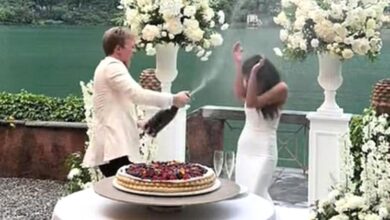 The internet went out of control when a bride got drenched in champagne from her husband.