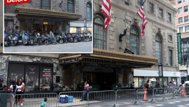 NYPD clears delivery bikes from NYC's Roosevelt Hotel shelter