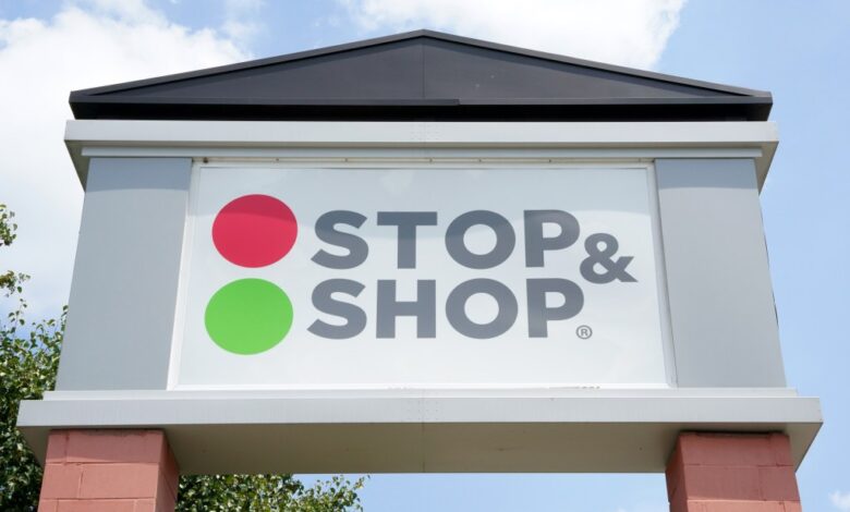 Exterior view of Stop & Shop Supermarket in Haskell, NJ