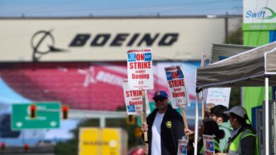 Striking workers last week in Everett, Wash.