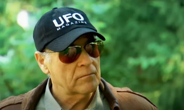 Ufologist claims outer space stuff has been flying around Earth for decades: 'Thousands have been contacted'