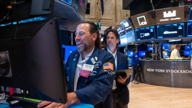 New York Stock Exchange traders