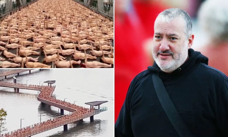 New York artist Spencer Tunick shoots mass nude photo on Story Bridge