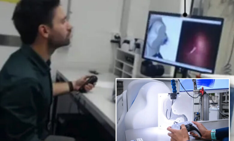 Surgeons use PlayStation controller for long-distance endoscopy