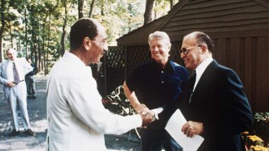 Jimmy Carter greets foreign politicians.