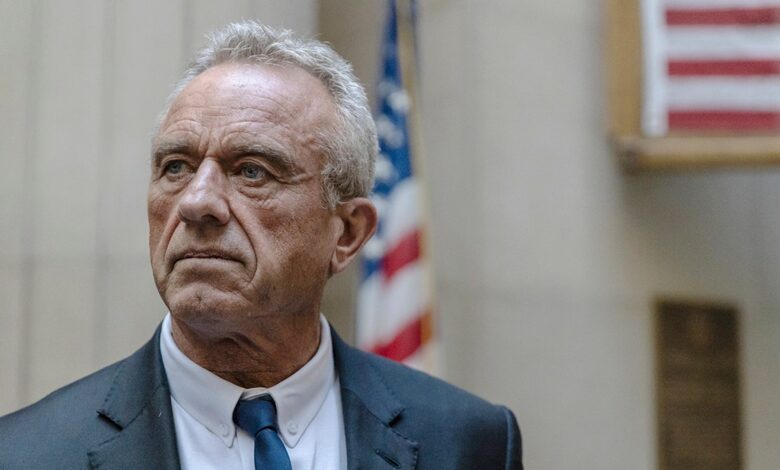 RFK Jr closeup with US flag behind him