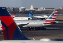 Airplanes at Ronald Reagan Washington National Airport