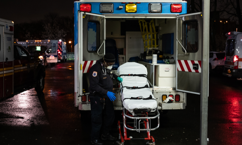 Vigilantes reportedly beat up male accused of trying to rape elderly woman; cops told they could find suspect in hospital