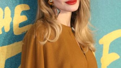 GettyImages-2148322907-Angelina-Jolie-Opting-for-Laser-Treatments-to-Combat-Facial-Aging
