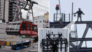 Man scales 250-foot-high Roosevelt Island Tram tower in NYC
