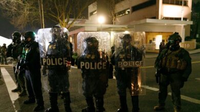 Hilarious video shows Portland officers enraging anti-ICE protesters by blaring out order in Trump's voice