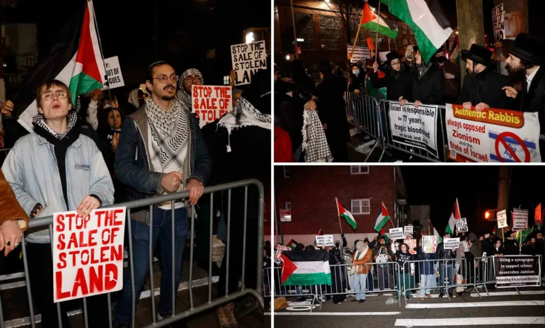Anti-Israel protesters descend on NYC synagogue, Jewish school while shouting, 'We support Hamas' 1 Anti-Israel protesters descend on NYC synagogue, Jewish school while shouting, 'We support Hamas'