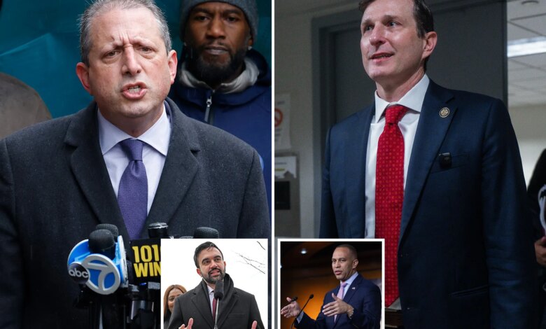 Hakeem Jeffries endorses NY Rep. Dan Goldman against left-wing challenger — setting up Mamdani rift