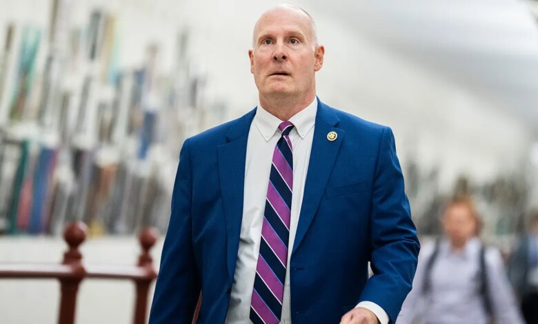 Rep. John Moolenaar walking through Cannon Tunnel