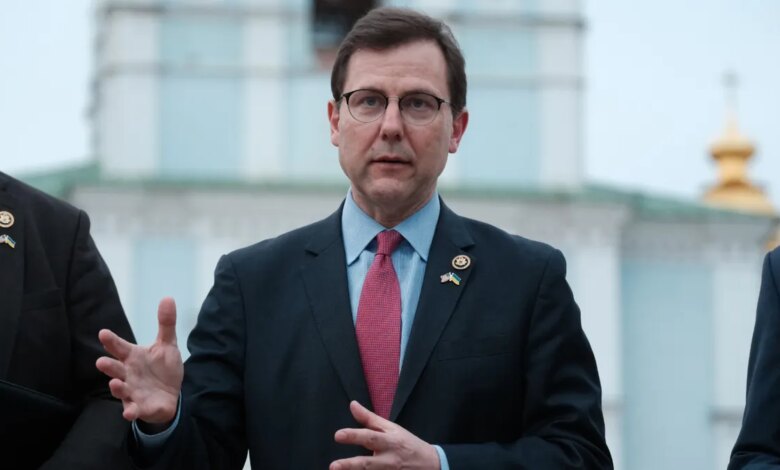 GOP Rep. Thomas Kean standing and speaking