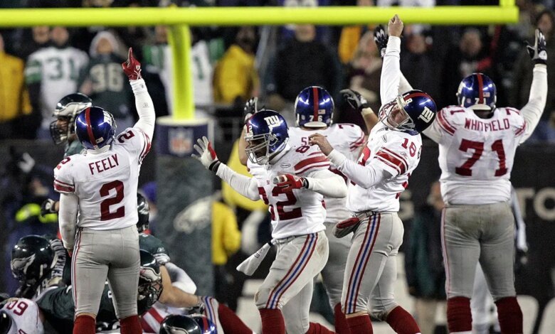 Jay Feely wins the game for the Giants