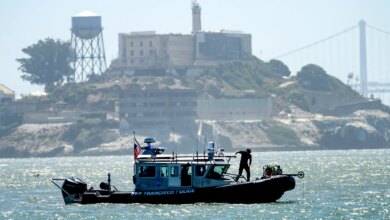 Search ends for 3 missing after San Francisco Bay memorial boat capsizes, leaving 1 dead
