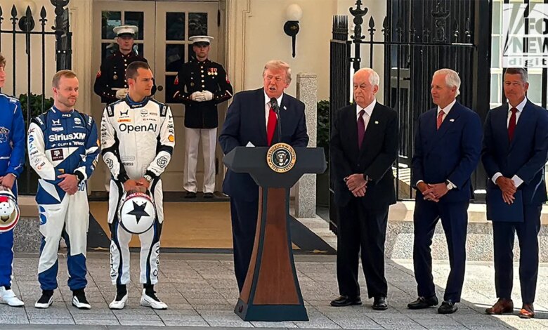 trump-speaking-preview-grand-prix